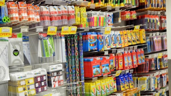 Bancos y comercios lanzan promociones ante el inicio del ciclo lectivo en todo el país